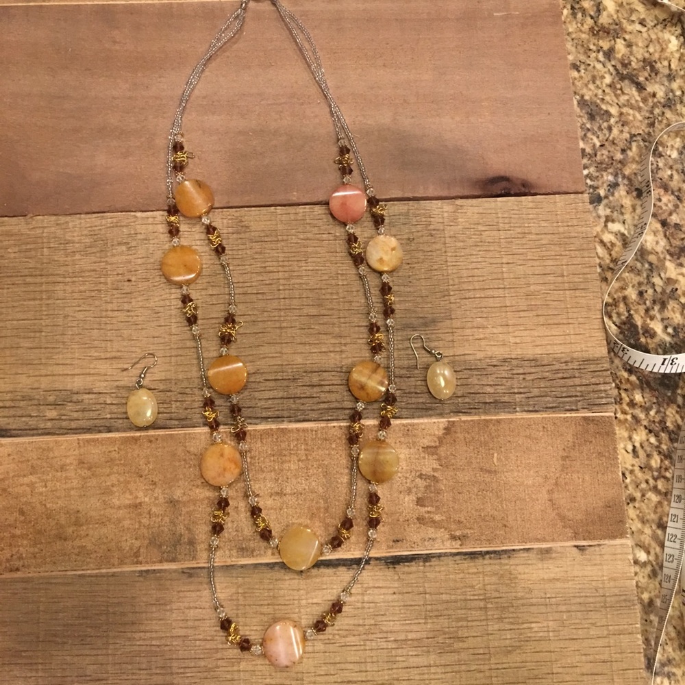 Necklace and earring set